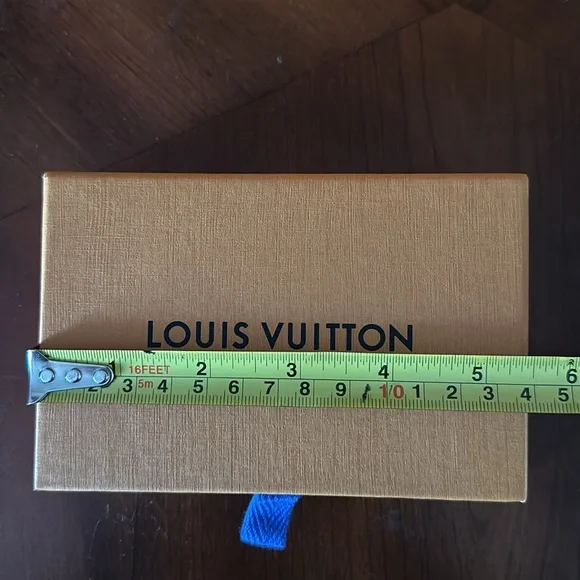Louis Vuitton Box, Dust Bag, Gift Tag, and Ribbon - Picture 2 of 6